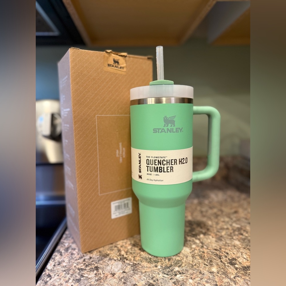 Stanley 40oz- In the SOLD OUT color Jade